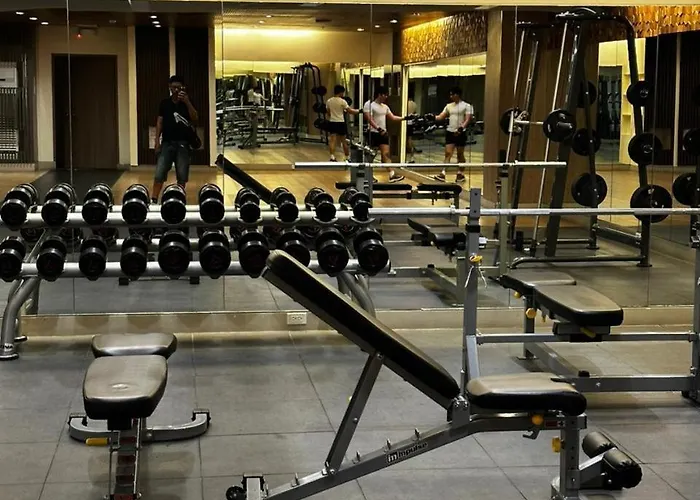 Shore 3 Mall Of Near Airport 4*